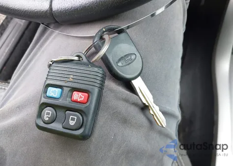 2010 Ford Focus Sel z USA, uszkodzony, nr VIN 1FAHP3HN2AW285403